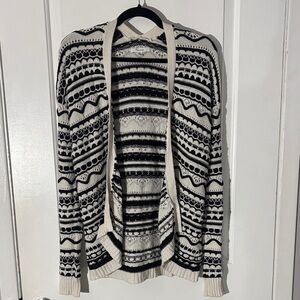 Madison White & Black Open-Front Striped Knit Cardigan